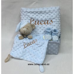 Canastilla 3 piezas: manta + dou dou + patuco