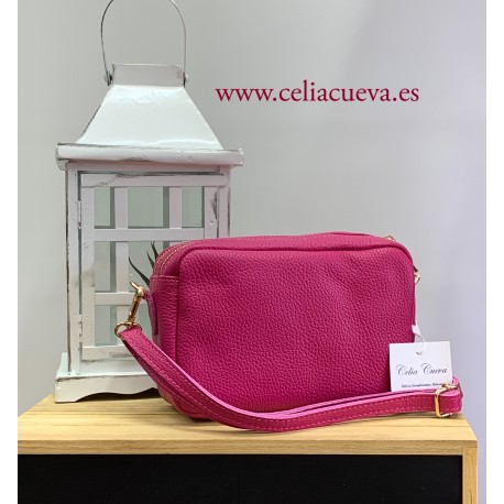 Bolso de piel fucsia