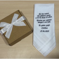 Pañuelo  "De tus manos mis primeros pasos ..."
