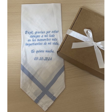 Pañuelo caballero Mod. BE01 blanco con raya azul “texto libre”