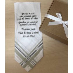 Pañuelo caballero Mod. BD03 blanco con raya verde “texto libre”